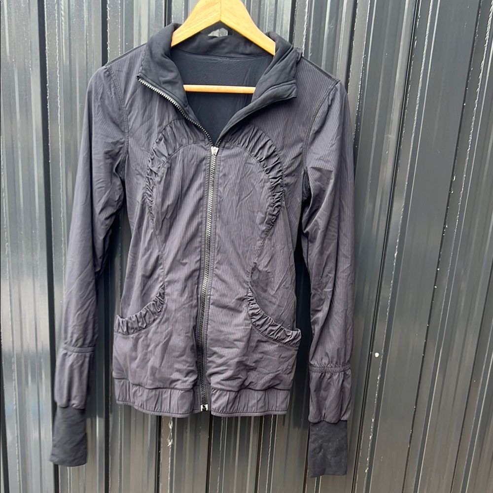 Lululemon Black Utility Jacket Stand Collar Full Zip Thumbholes Athletic